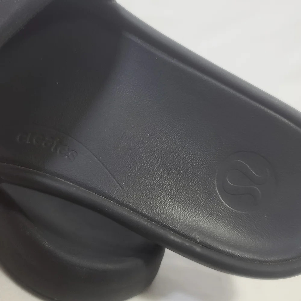 lululemon athletica Black Slide Sandals Size 11 - Picture 10 of 14